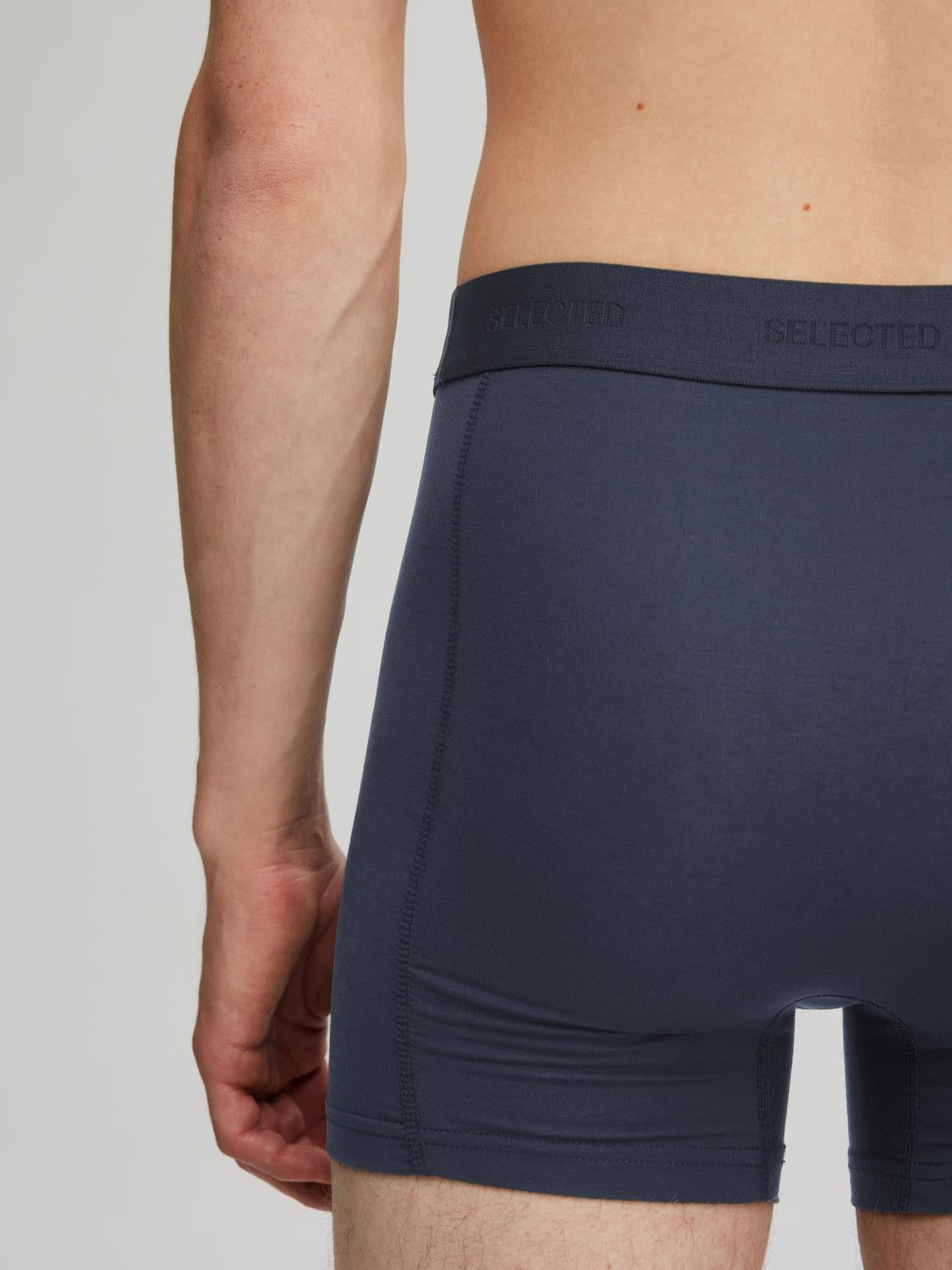model_shot-detail